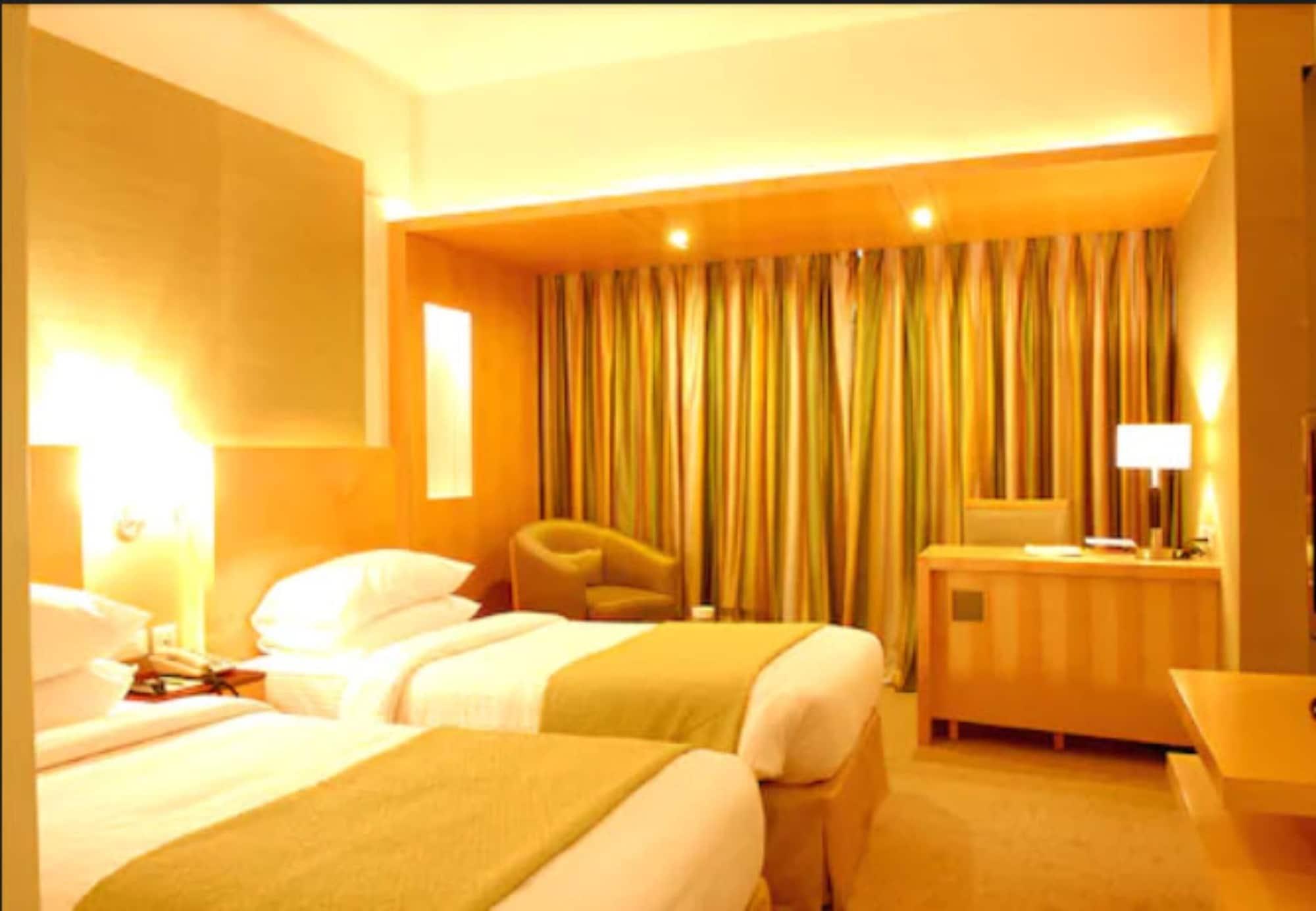 Hotel Peninsula Grand Mumbai Exterior foto
