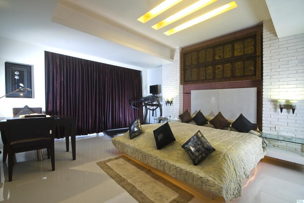 Hotel Peninsula Grand Mumbai Exterior foto