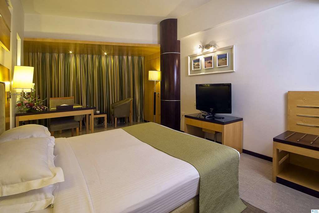 Hotel Peninsula Grand Mumbai Zimmer foto