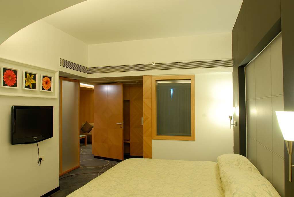 Hotel Peninsula Grand Mumbai Zimmer foto