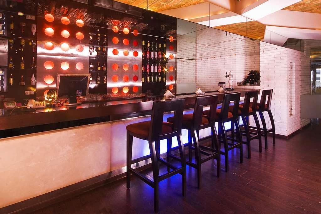 Hotel Peninsula Grand Mumbai Restaurant foto