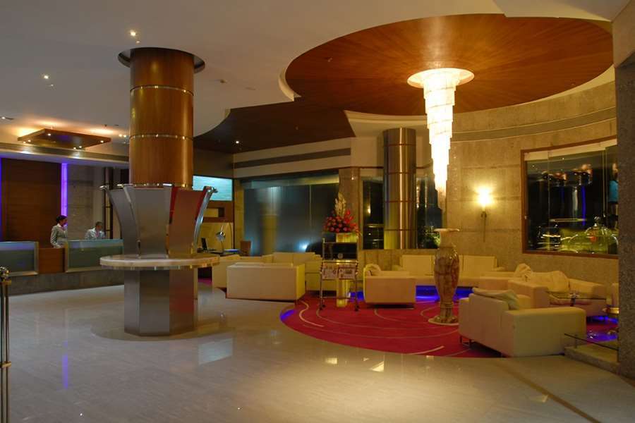 Hotel Peninsula Grand Mumbai Exterior foto