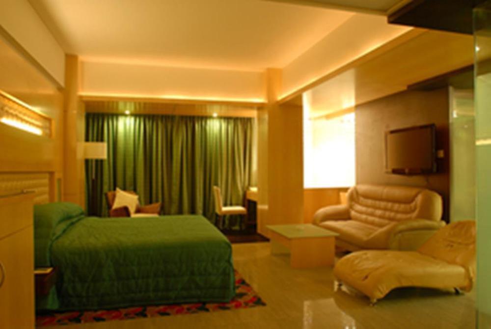 Hotel Peninsula Grand Mumbai Zimmer foto